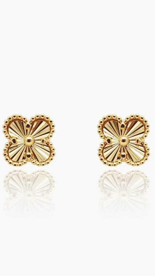 18k Gold Clover Stud Earrings - Chic by Taj